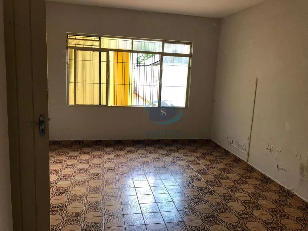 Casa à venda com 2 quartos, 195m² - Foto 2