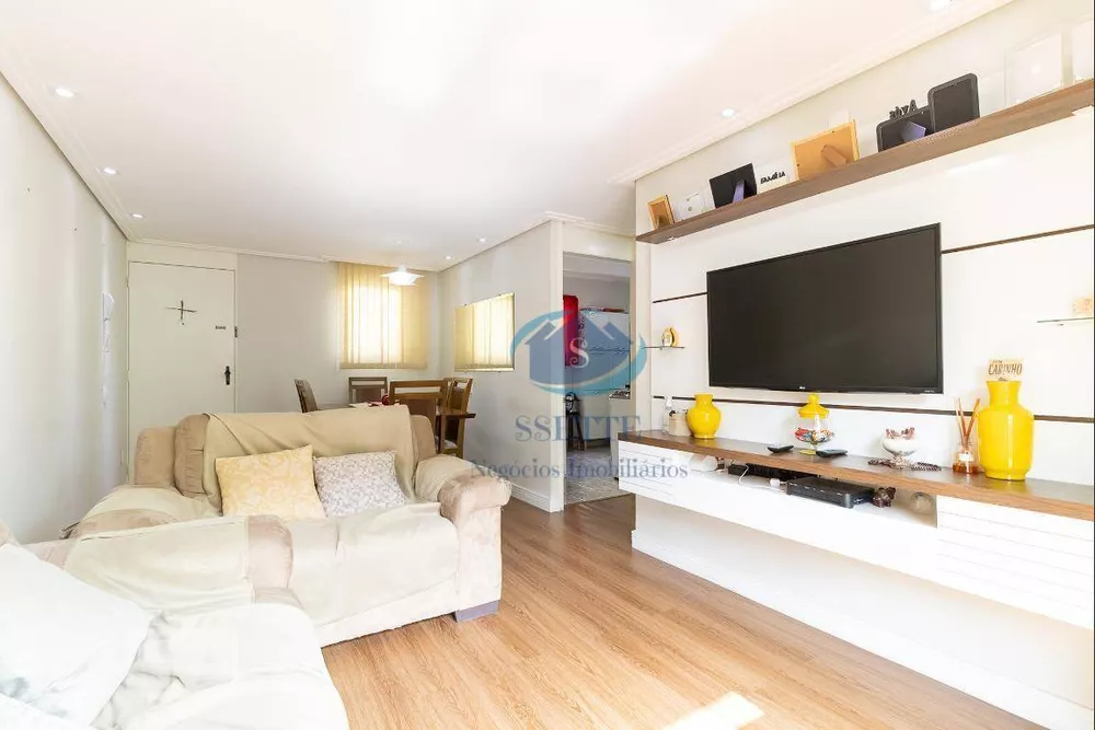 Apartamento à venda com 2 quartos, 64m² - Foto 1