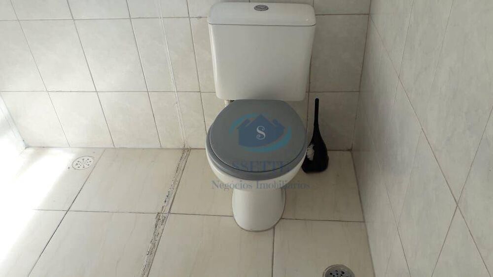 Sobrado à venda com 4 quartos, 450m² - Foto 2