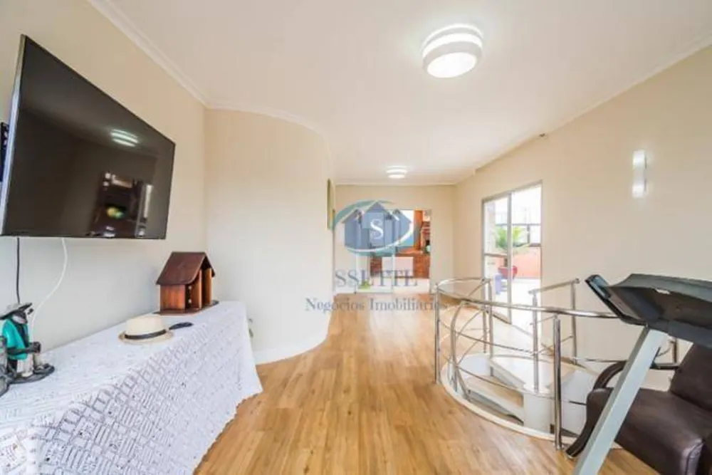 Cobertura, 3 quartos, 220 m² - Foto 1