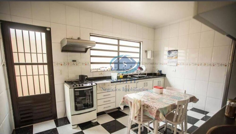 Sobrado, 3 quartos, 200 m² - Foto 4