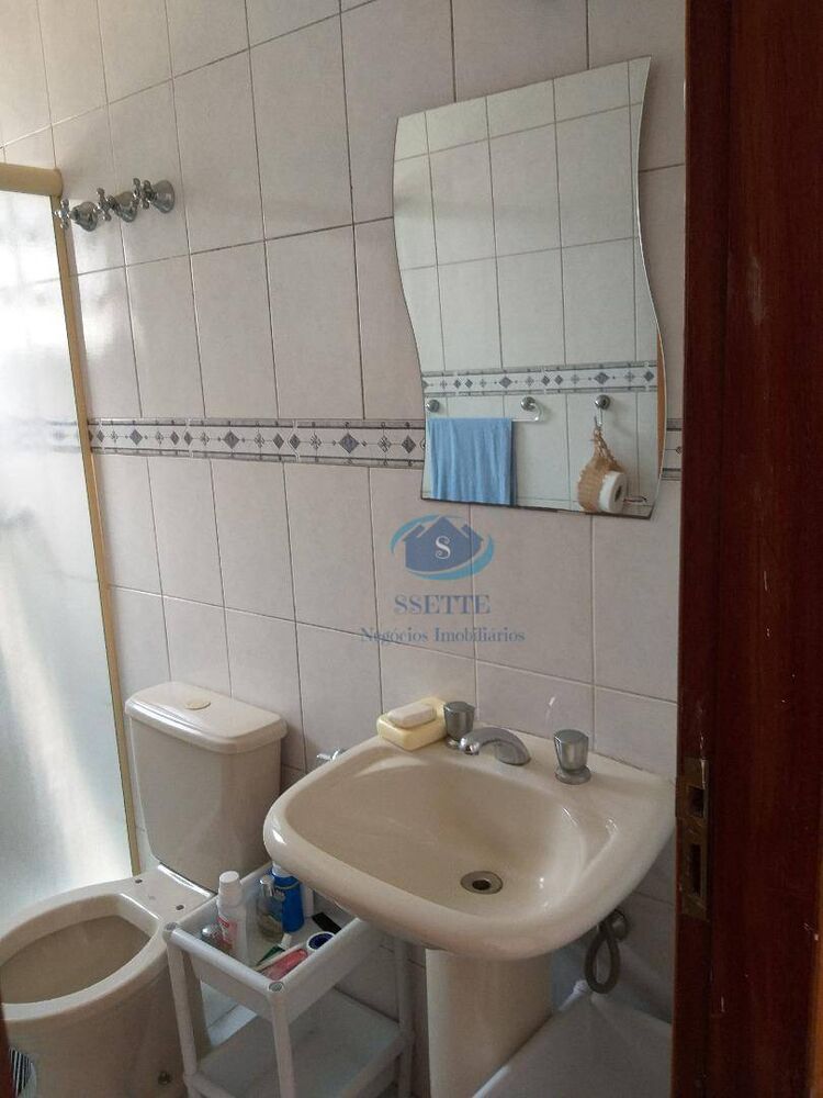 Sobrado, 3 quartos, 196 m² - Foto 1