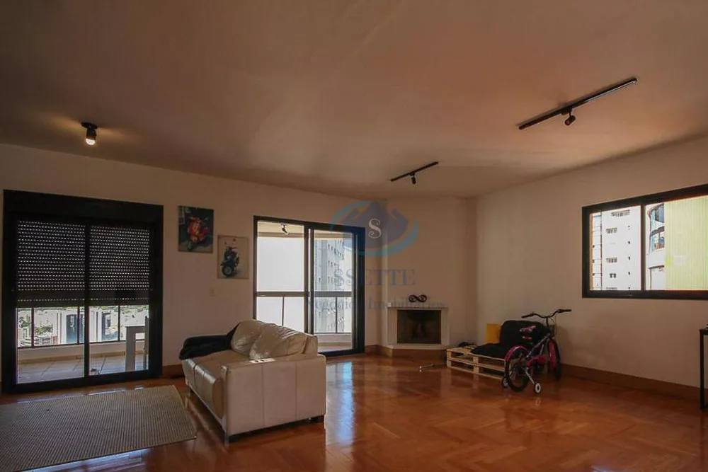 Apartamento, 3 quartos, 160 m² - Foto 1