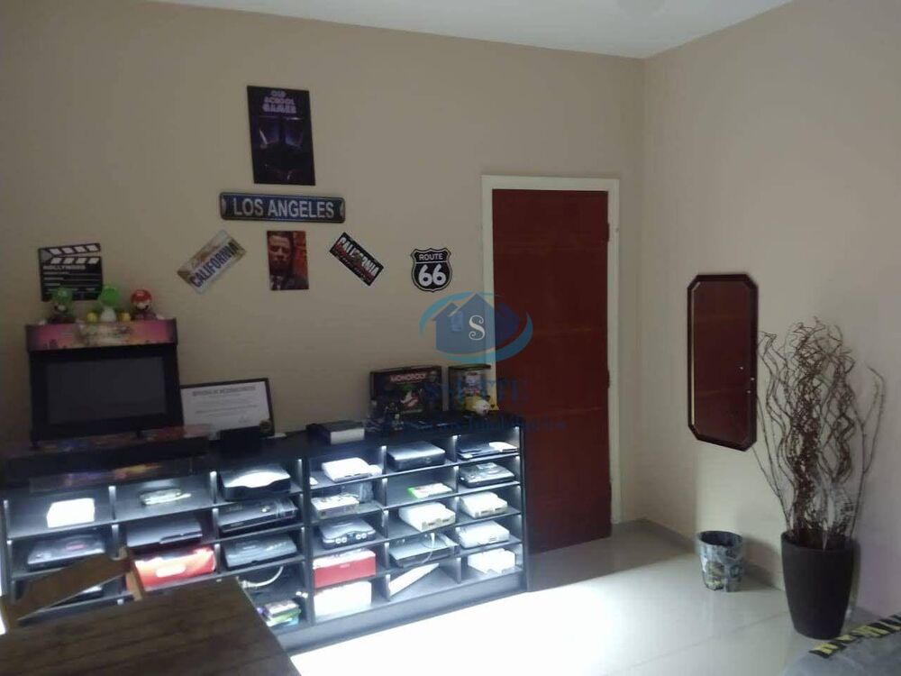 Sobrado, 3 quartos, 219 m² - Foto 1