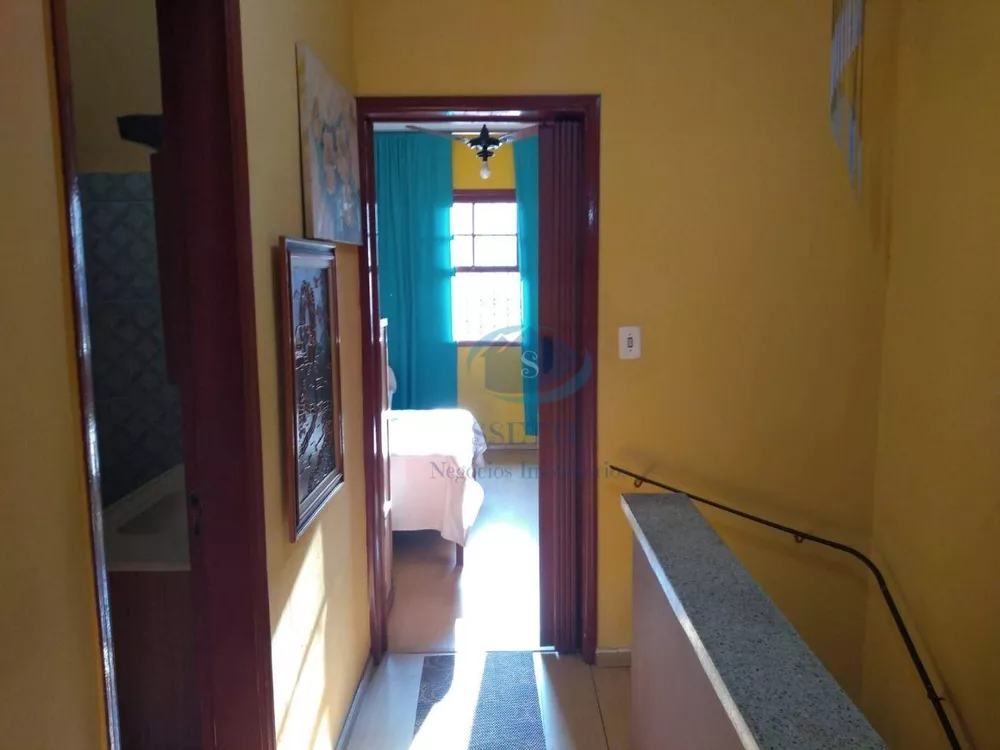 Sobrado à venda com 2 quartos, 160m² - Foto 1