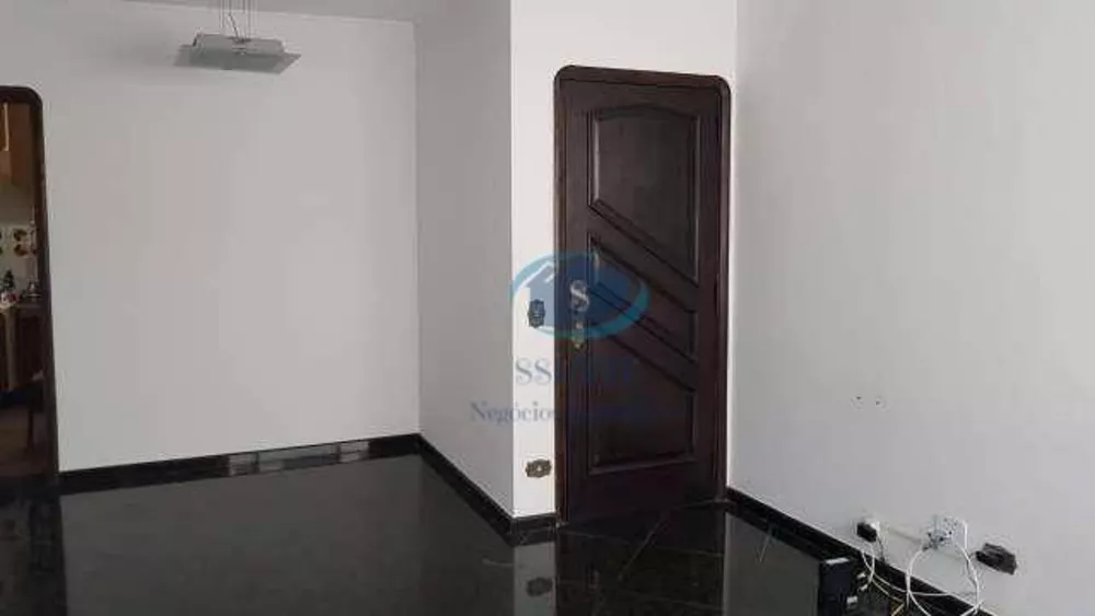 Apartamento à venda com 3 quartos, 74m² - Foto 1