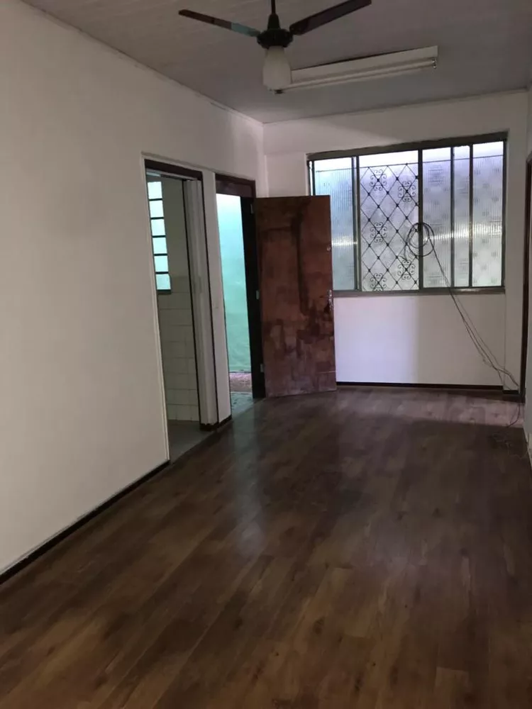 Casa para alugar com 2 quartos, 120m² - Foto 1