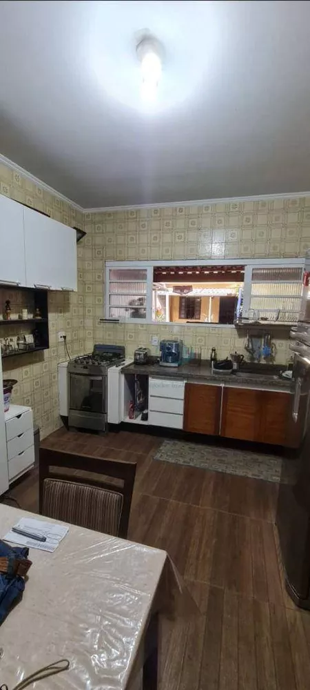 Sobrado à venda com 3 quartos, 200m² - Foto 4