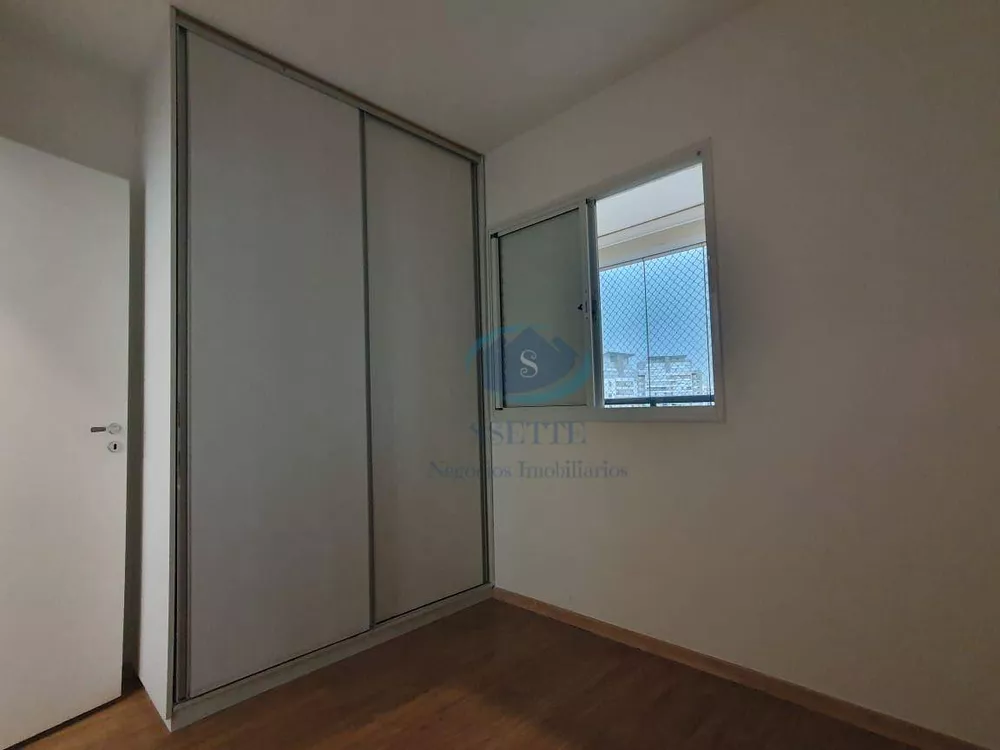 Apartamento à venda com 2 quartos, 68m² - Foto 2