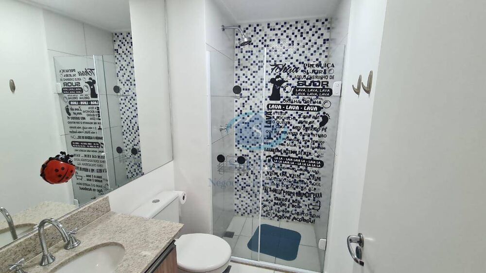 Apartamento à venda com 2 quartos, 65m² - Foto 3