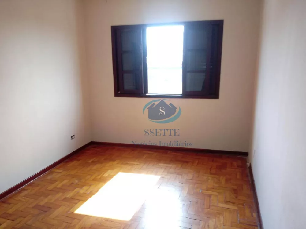 Casa para alugar com 3 quartos, 60m² - Foto 1