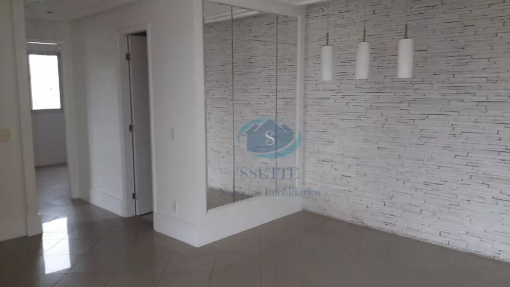 Apartamento à venda com 3 quartos, 70m² - Foto 1