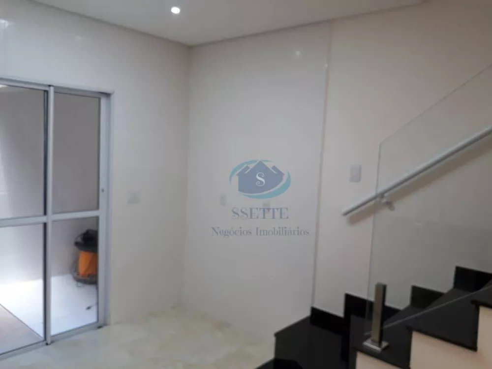 Sobrado à venda com 3 quartos, 125m² - Foto 1