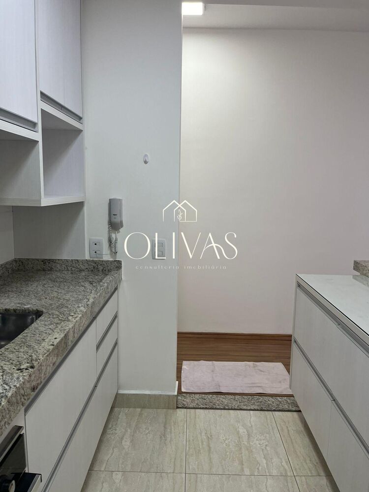 Apartamento à venda com 3 quartos, 98m² - Foto 2