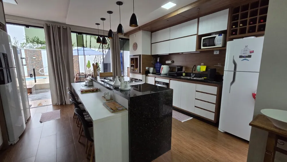 Casa, 3 quartos, 200 m² - Foto 8