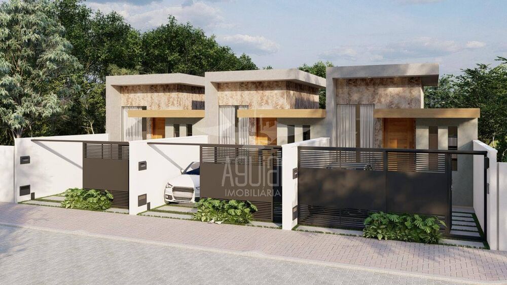 Casa à venda com 3 quartos, 82m² - Foto 1