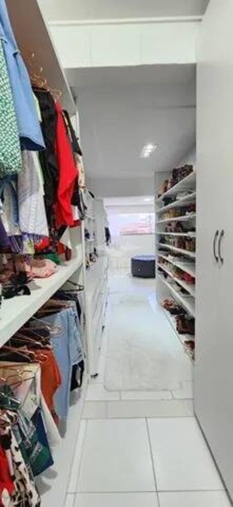 Casa à venda com 5 quartos, 330m² - Foto 16