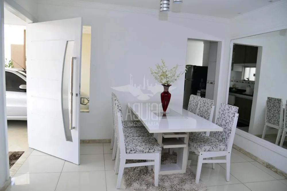 Casa, 4 quartos, 237 m² - Foto 9