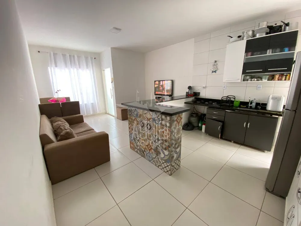 Casa, 2 quartos, 70 m² - Foto 1