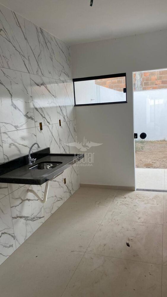 Casa à venda com 2 quartos, 72m² - Foto 8