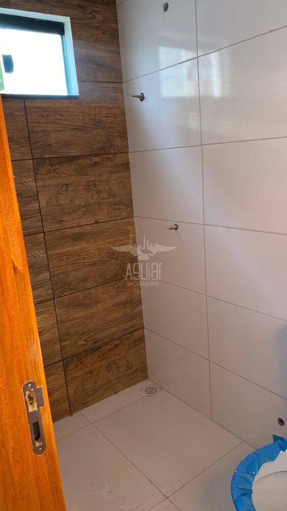 Casa à venda com 2 quartos, 72m² - Foto 5
