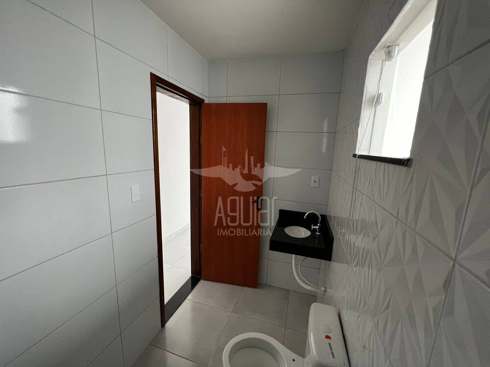 Casa à venda com 2 quartos, 63m² - Foto 15