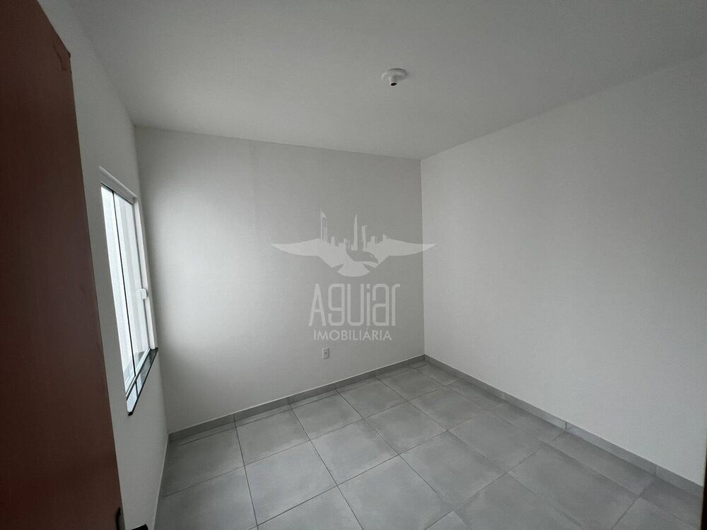 Casa à venda com 2 quartos, 63m² - Foto 12