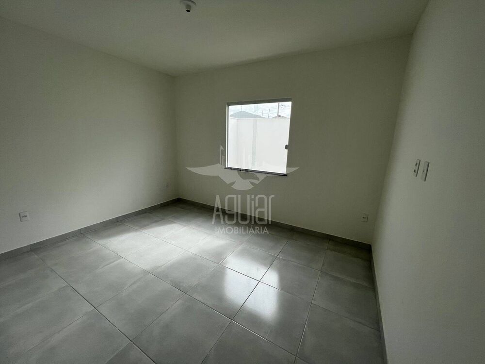 Casa à venda com 2 quartos, 63m² - Foto 13