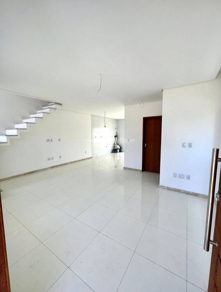 Casa à venda com 4 quartos, 130m² - Foto 8