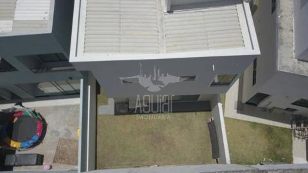 Casa à venda com 4 quartos, 130m² - Foto 16