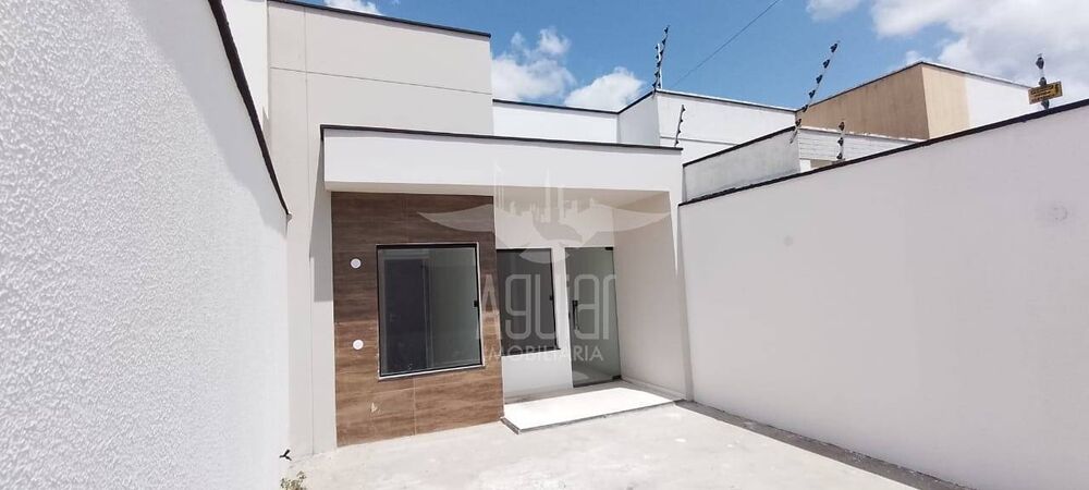 Casa à venda com 2 quartos, 65m² - Foto 1