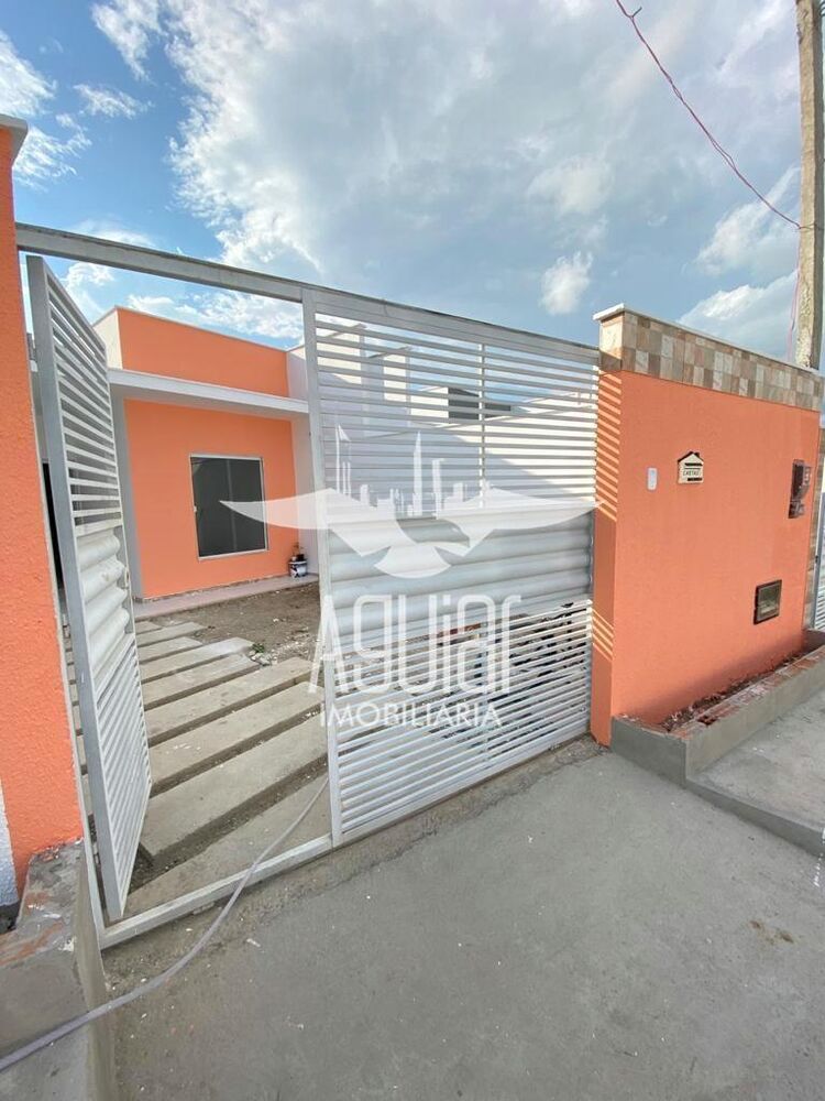Casa à venda com 2 quartos, 63m² - Foto 1