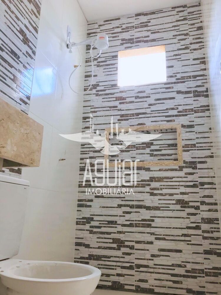 Casa à venda com 2 quartos, 63m² - Foto 5