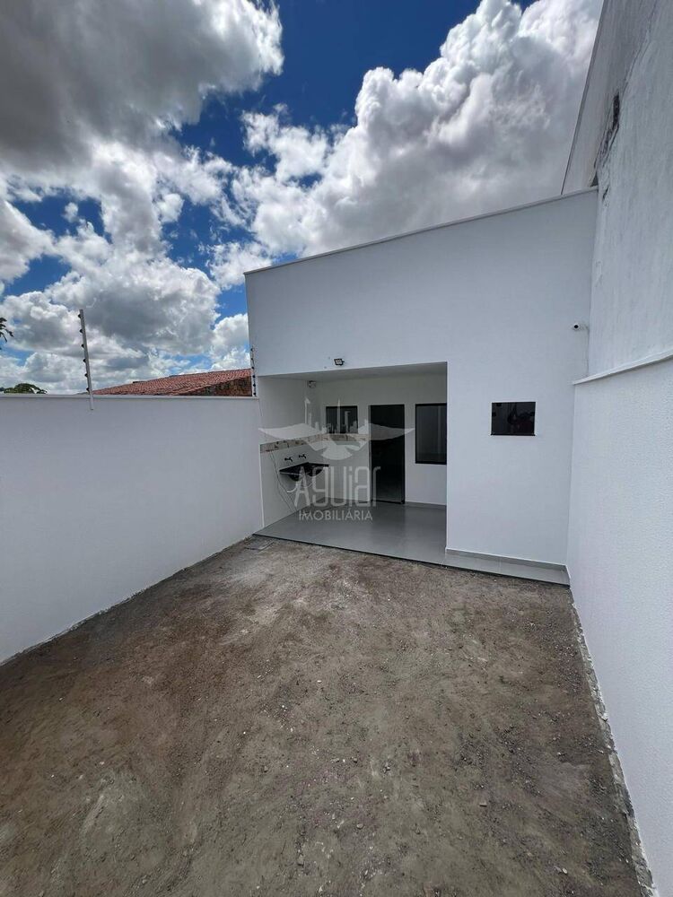 Casa à venda com 2 quartos, 69m² - Foto 12