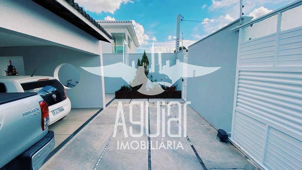 Casa à venda com 3 quartos, 200m² - Foto 2