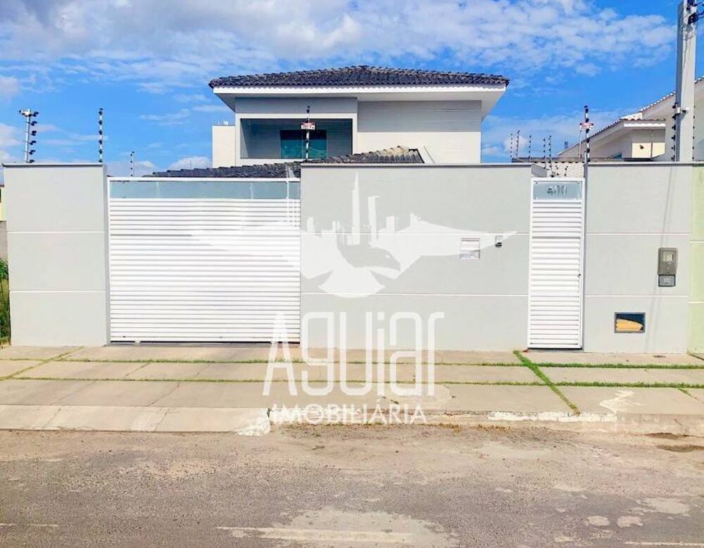 Casa à venda com 3 quartos, 200m² - Foto 1