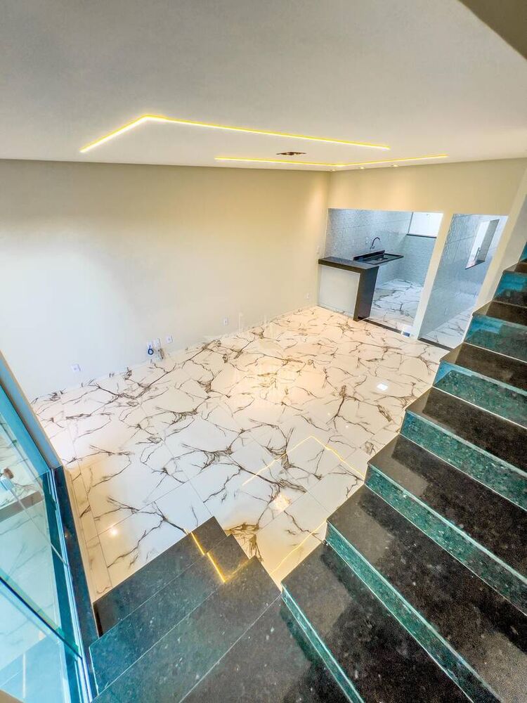 Casa à venda com 3 quartos, 109m² - Foto 3