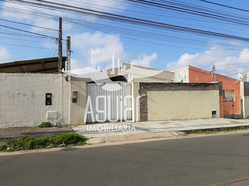 Casa à venda com 3 quartos, 180m² - Foto 1