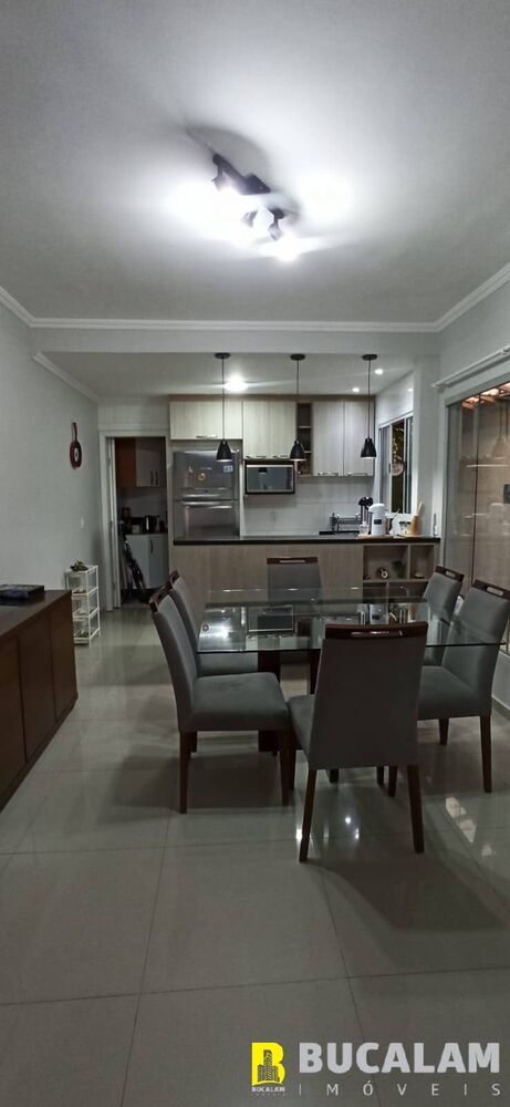 Casa, 3 quartos, 215 m² - Foto 8