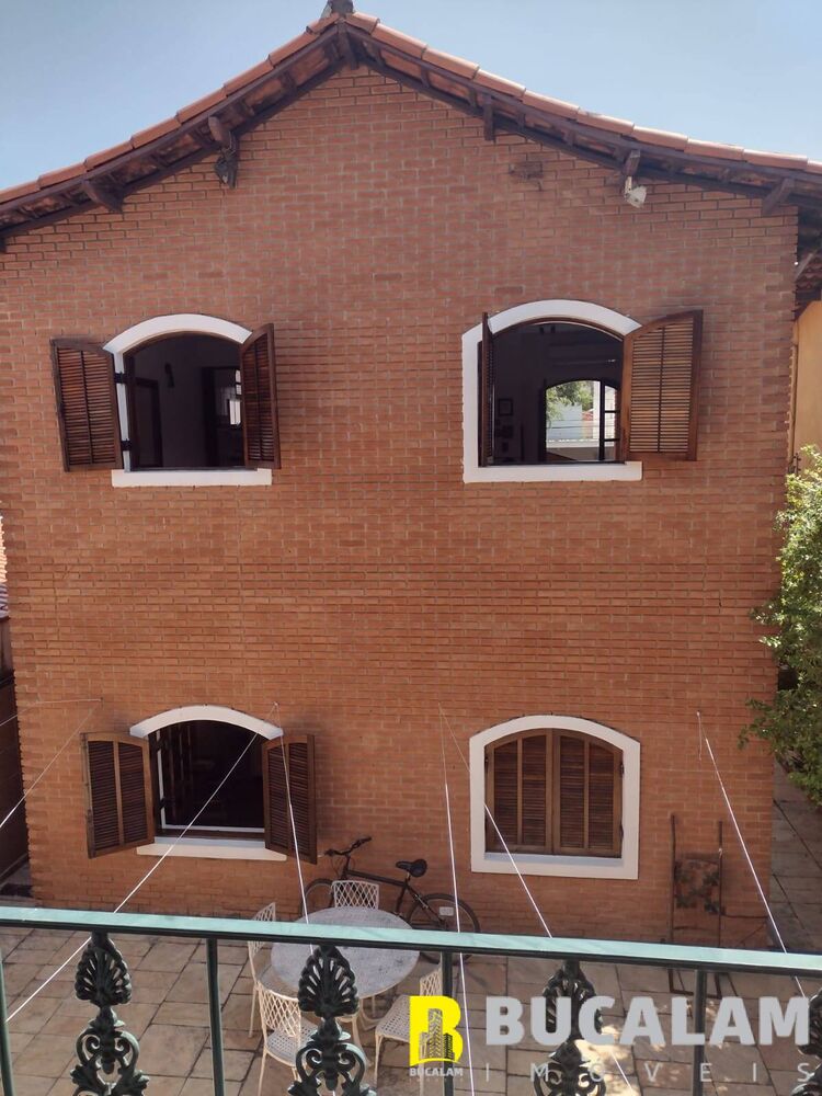 Casa, 4 quartos, 302 m² - Foto 2