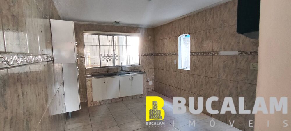 Casa à venda com 4 quartos, 239m² - Foto 2