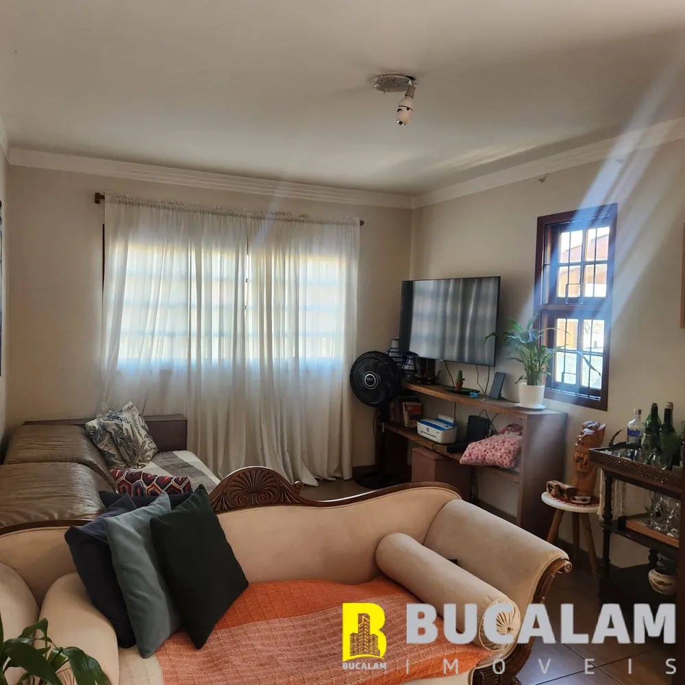 Casa, 3 quartos, 230 m² - Foto 3
