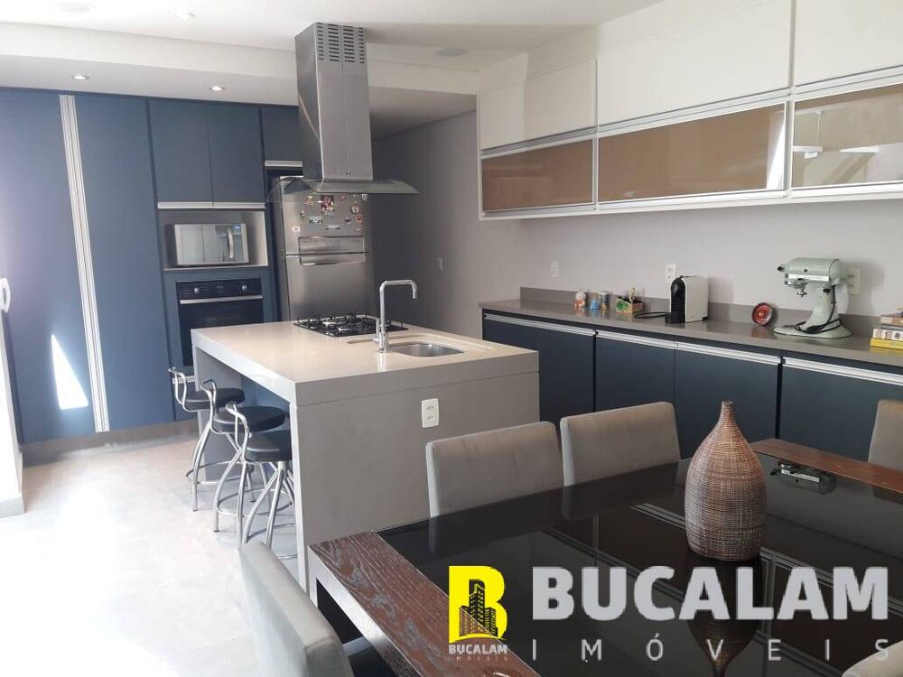 Casa à venda com 3 quartos, 200m² - Foto 7