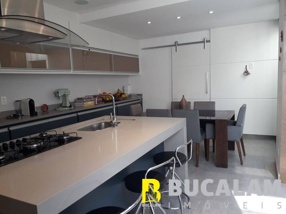 Casa à venda com 3 quartos, 200m² - Foto 3