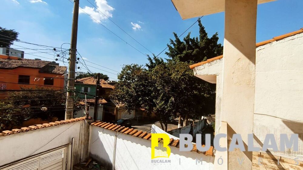 Casa à venda com 4 quartos, 273m² - Foto 1