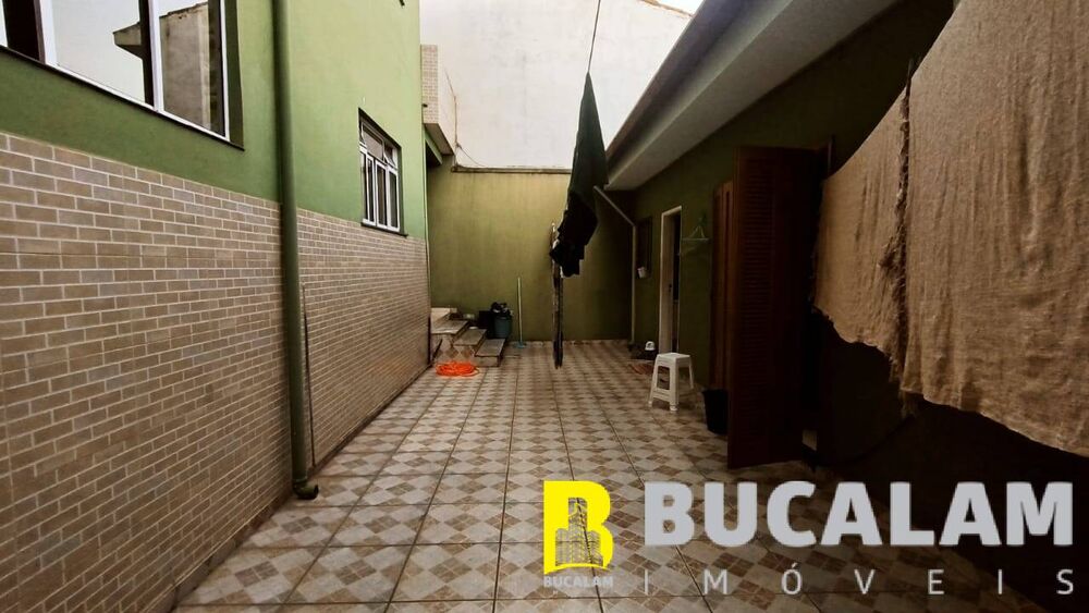Casa à venda com 4 quartos, 273m² - Foto 3