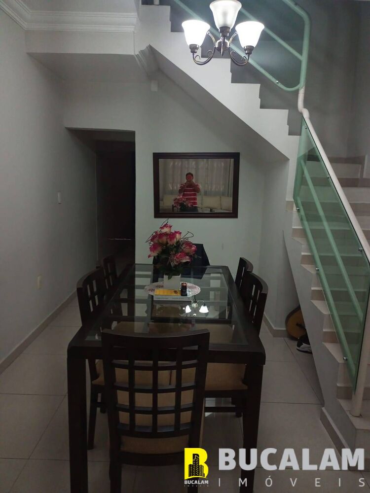Casa, 3 quartos, 240 m² - Foto 1