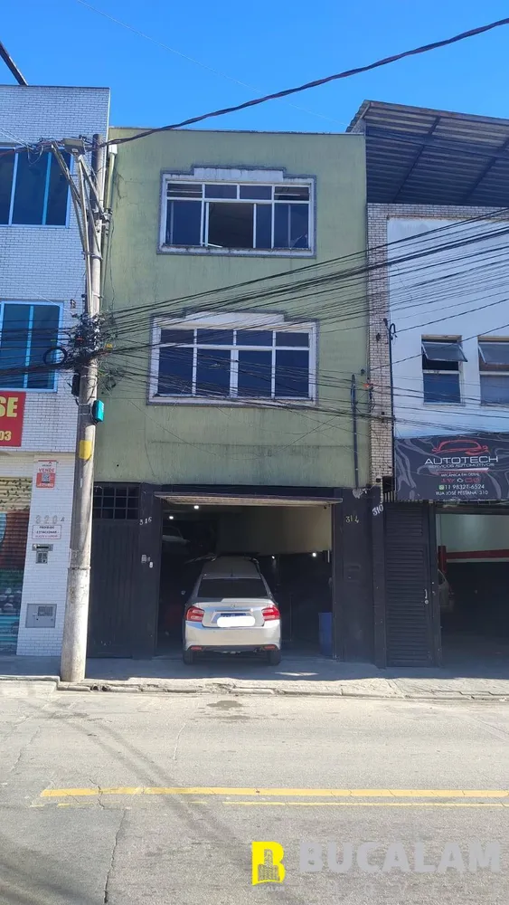 Casa, 3 quartos, 234 m² - Foto 1