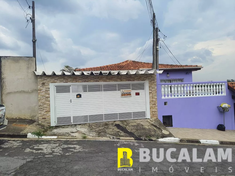 Casa à venda com 3 quartos, 130m² - Foto 1