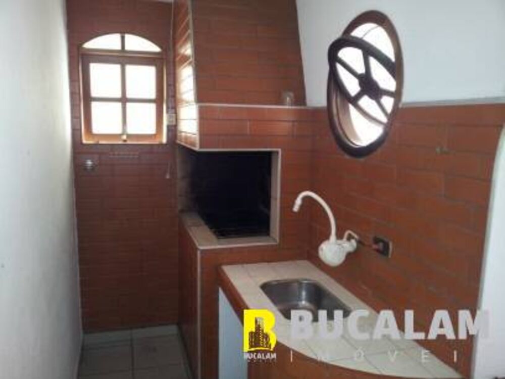 Casa, 3 quartos, 200 m² - Foto 1